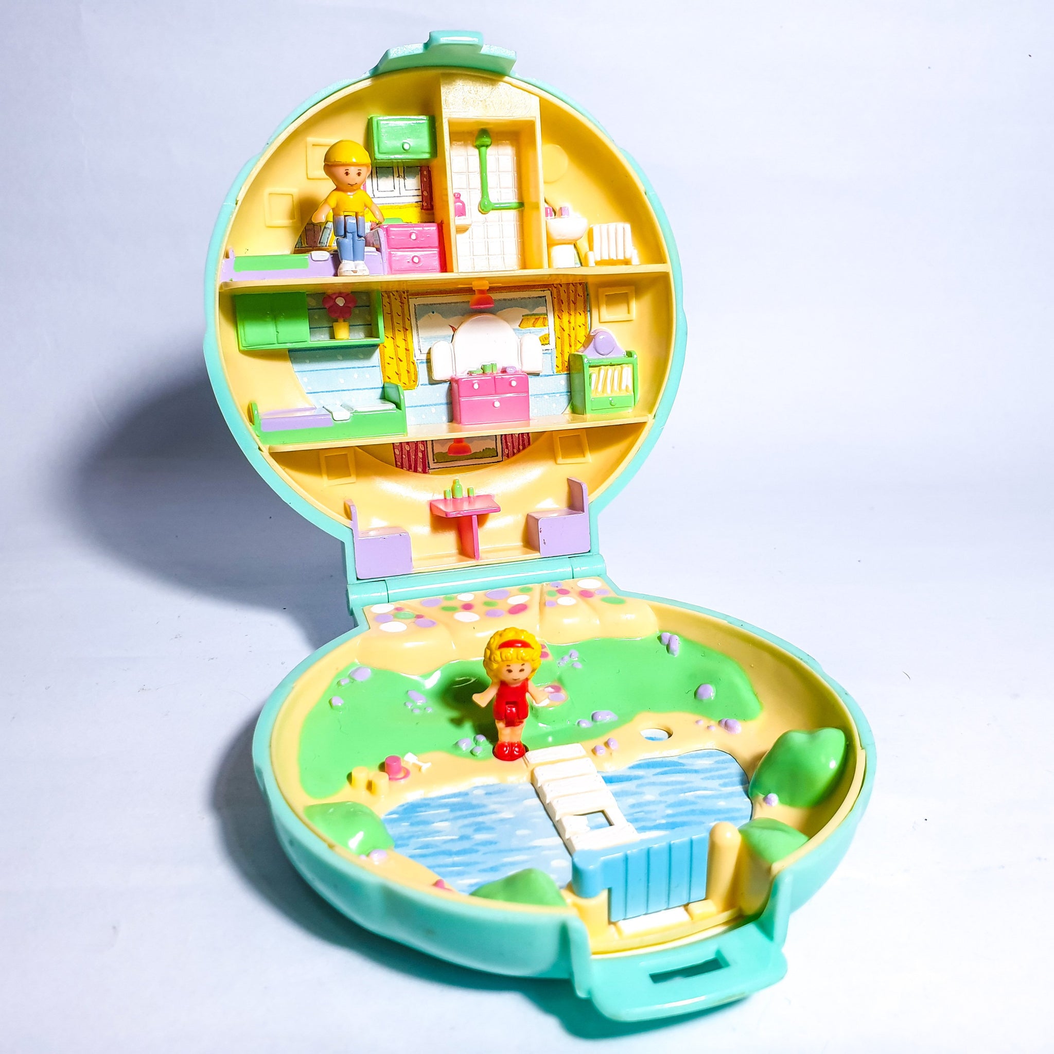 ToySack Polly Pocket Beach House by Bluebird, 1989 –