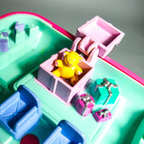 Polly Pocket Party Time Surprise, gift detail